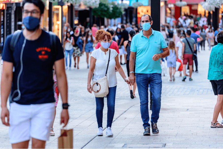 España elimina uso de mascarillas